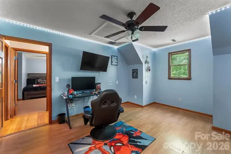 34 Lakeside Drive Marion NC 28752