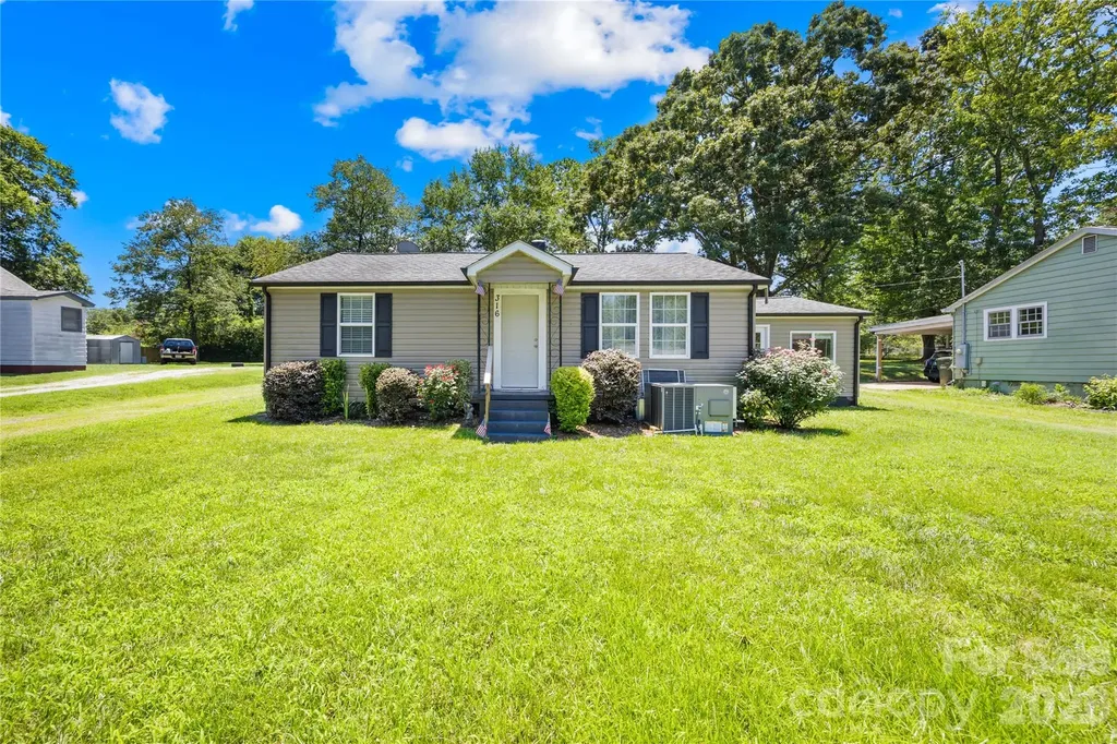 316 20th Avenue NE Hickory NC 28601