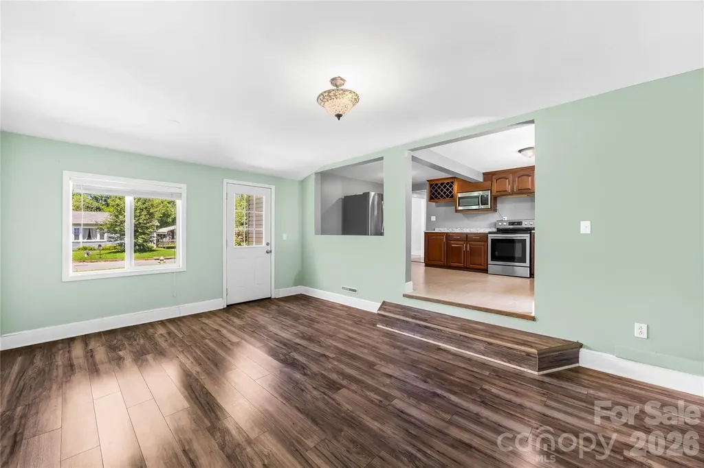 316 20th Avenue NE Hickory NC 28601