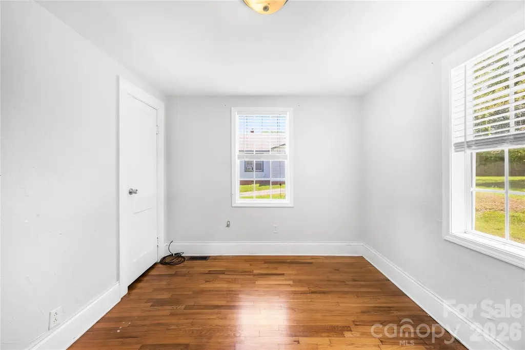 316 20th Avenue NE Hickory NC 28601