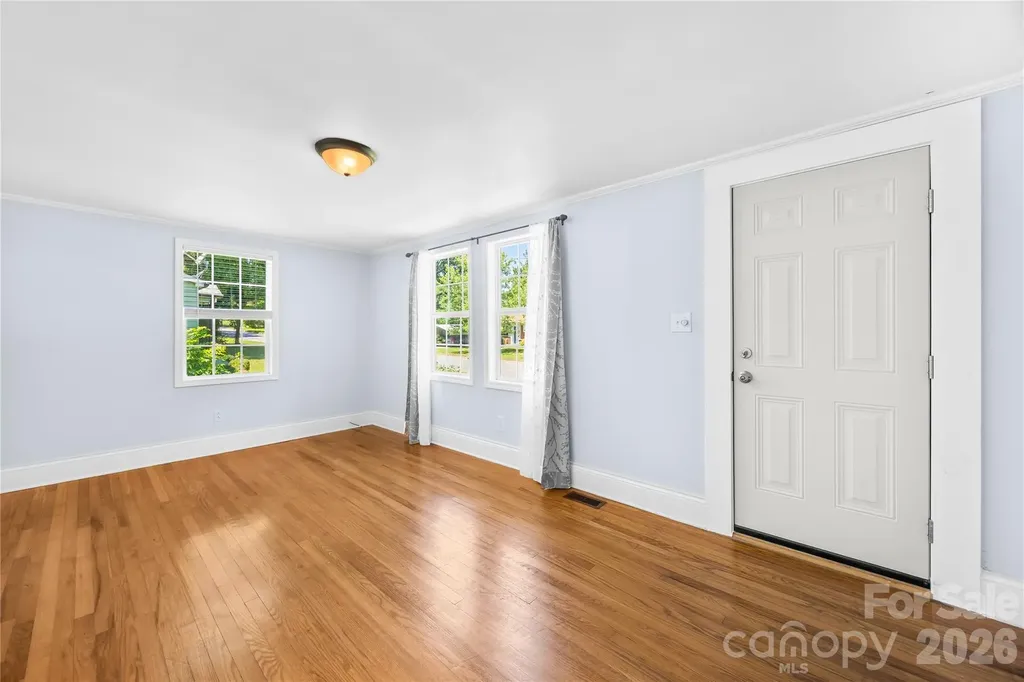 316 20th Avenue NE Hickory NC 28601