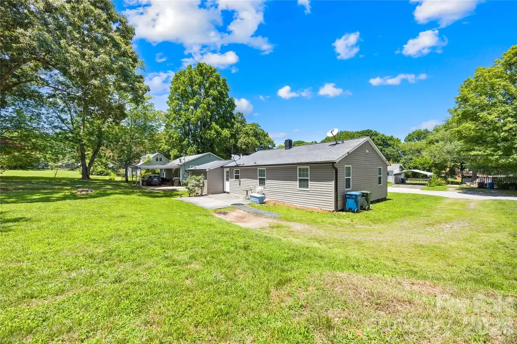 316 20th Avenue NE Hickory NC 28601