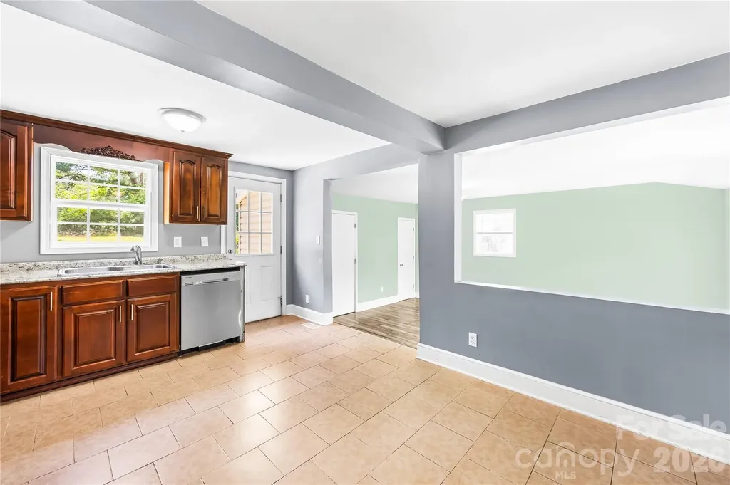 316 20th Avenue NE Hickory NC 28601