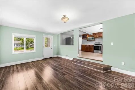 316 20th Avenue NE Hickory NC 28601