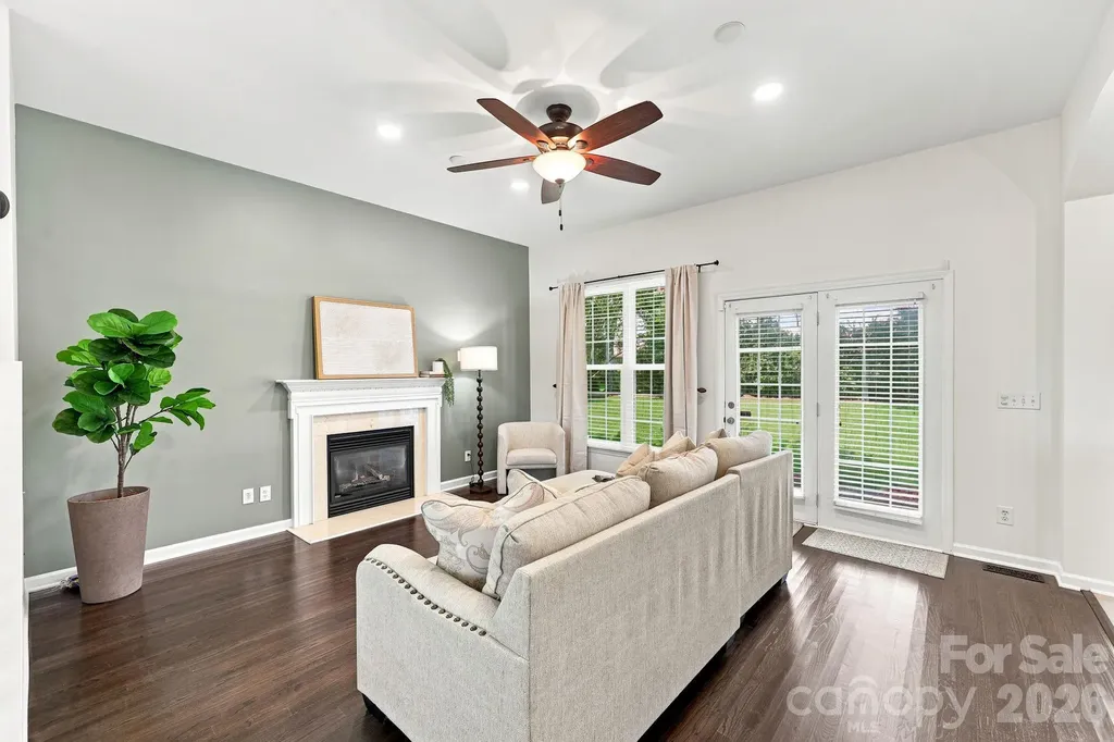 5601 Underwood Avenue Charlotte NC 28213