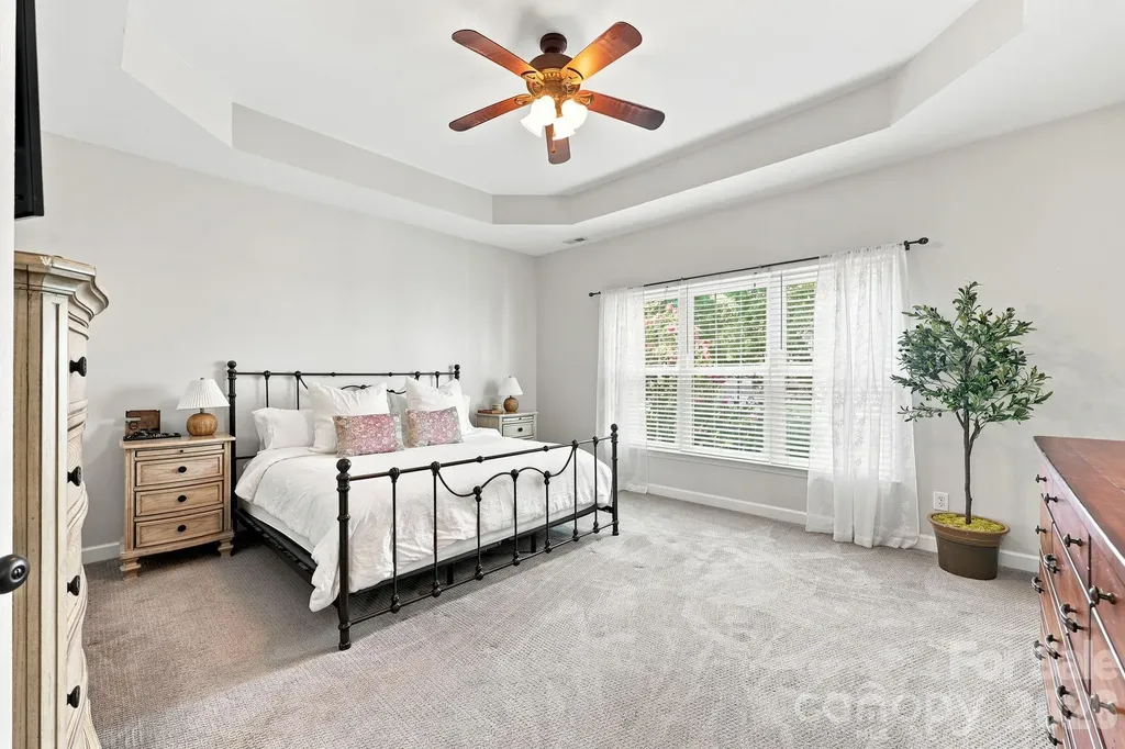 5601 Underwood Avenue Charlotte NC 28213