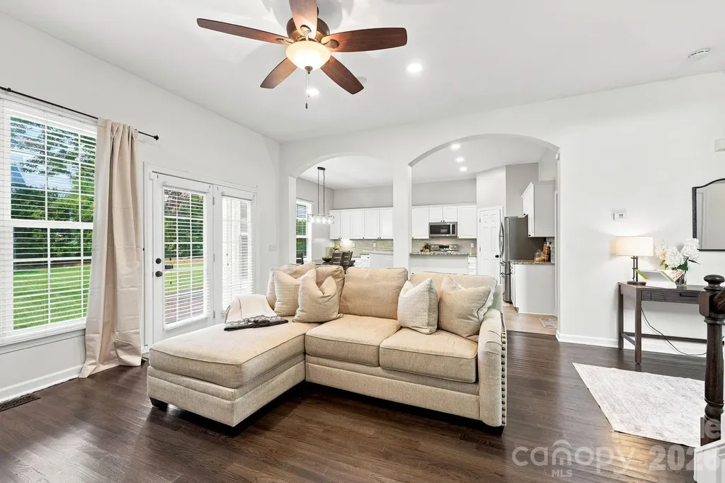 5601 Underwood Avenue Charlotte NC 28213