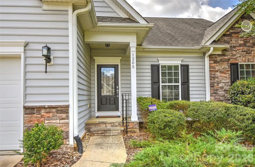1205 Williamstown Road Matthews NC 28105
