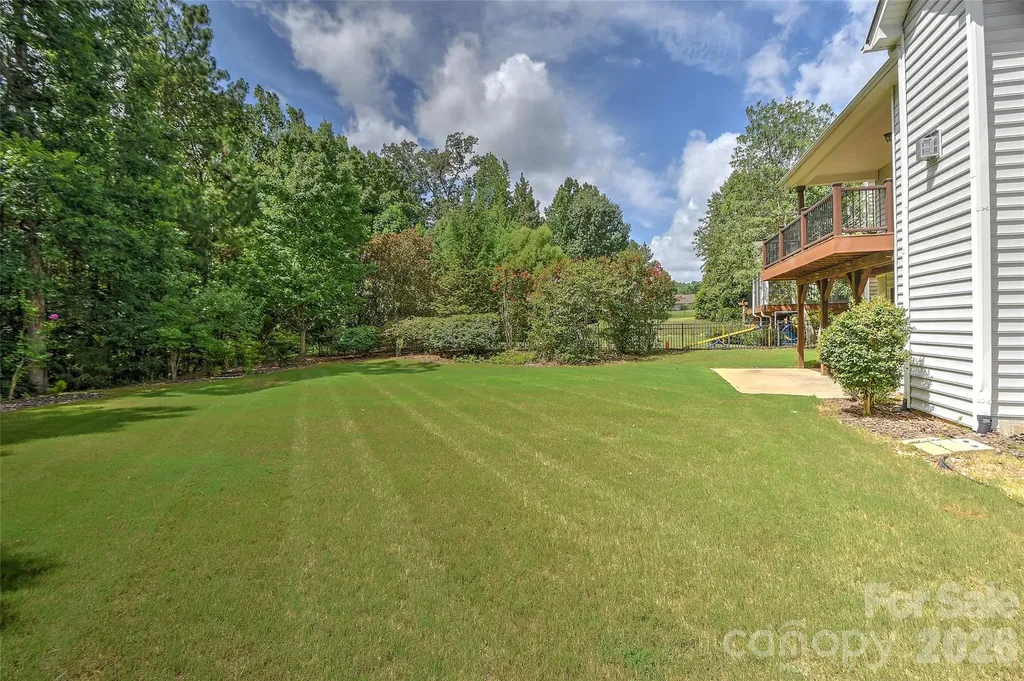 1205 Williamstown Road Matthews NC 28105