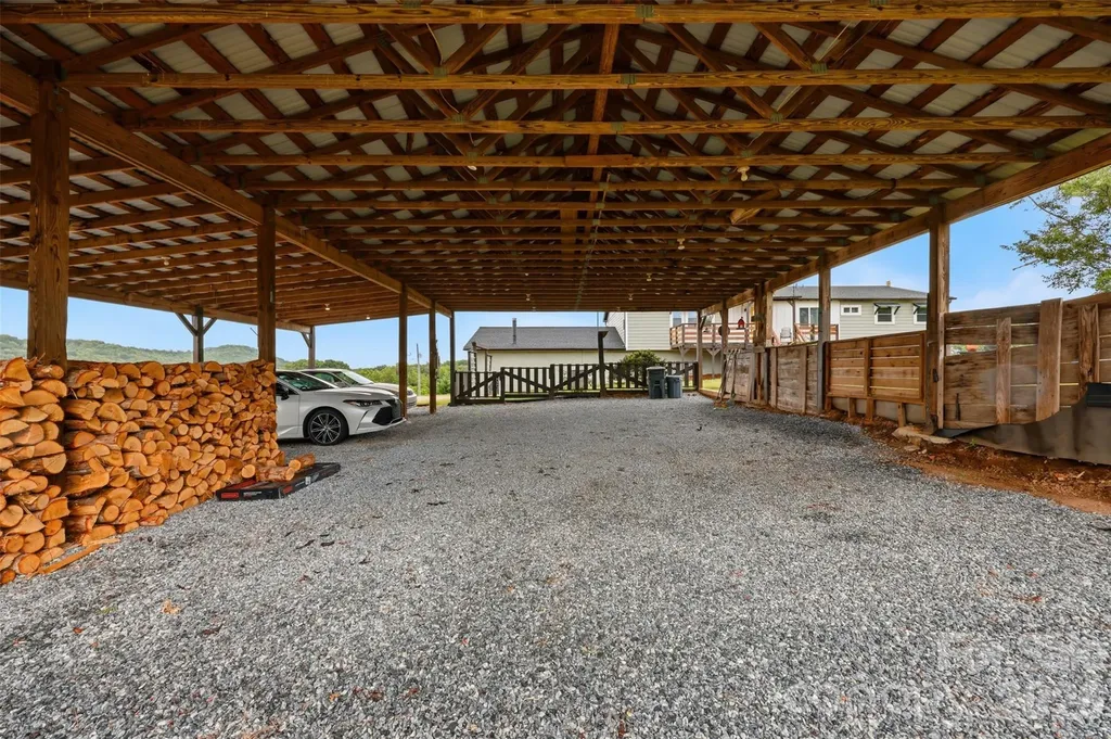 1127 Black Oak Ridge Road Taylorsville NC 28681