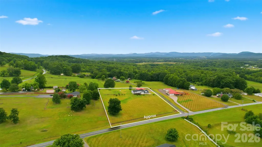 1127 Black Oak Ridge Road Taylorsville NC 28681