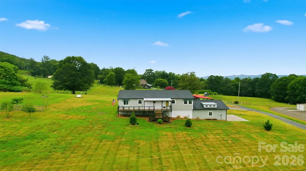 1127 Black Oak Ridge Road Taylorsville NC 28681