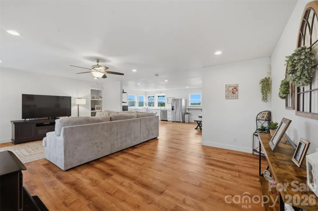 1127 Black Oak Ridge Road Taylorsville NC 28681