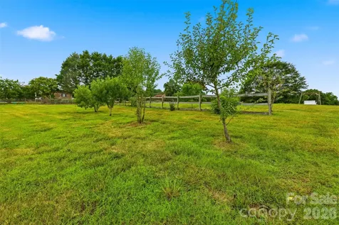 1127 Black Oak Ridge Road Taylorsville NC 28681