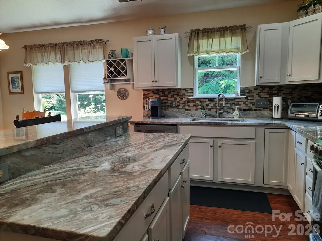 208 Snowy Egret Way Hendersonville NC 28792