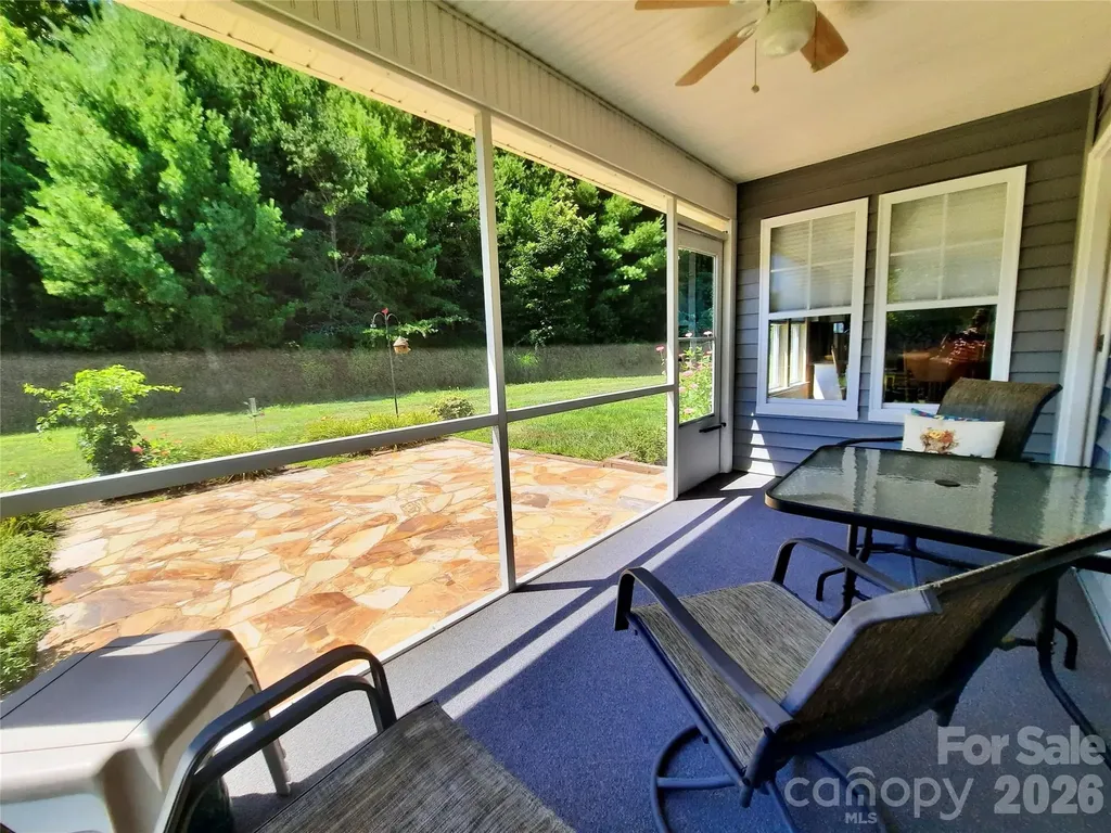 208 Snowy Egret Way Hendersonville NC 28792
