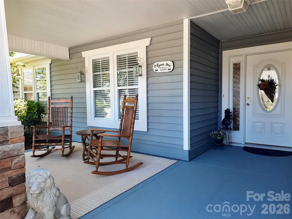 208 Snowy Egret Way Hendersonville NC 28792