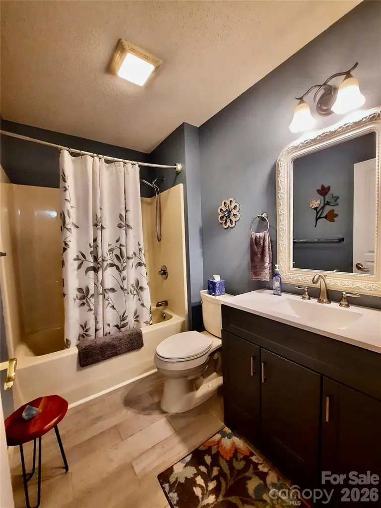 208 Snowy Egret Way Hendersonville NC 28792