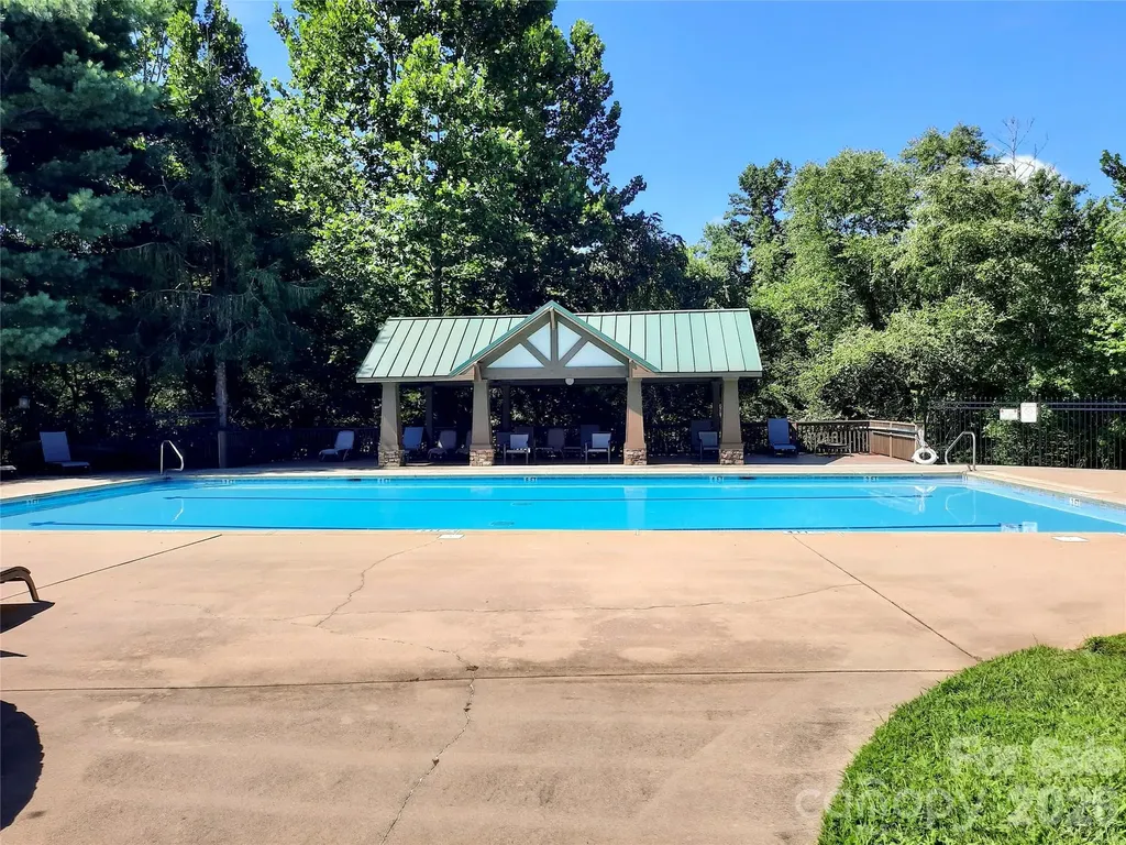 208 Snowy Egret Way Hendersonville NC 28792