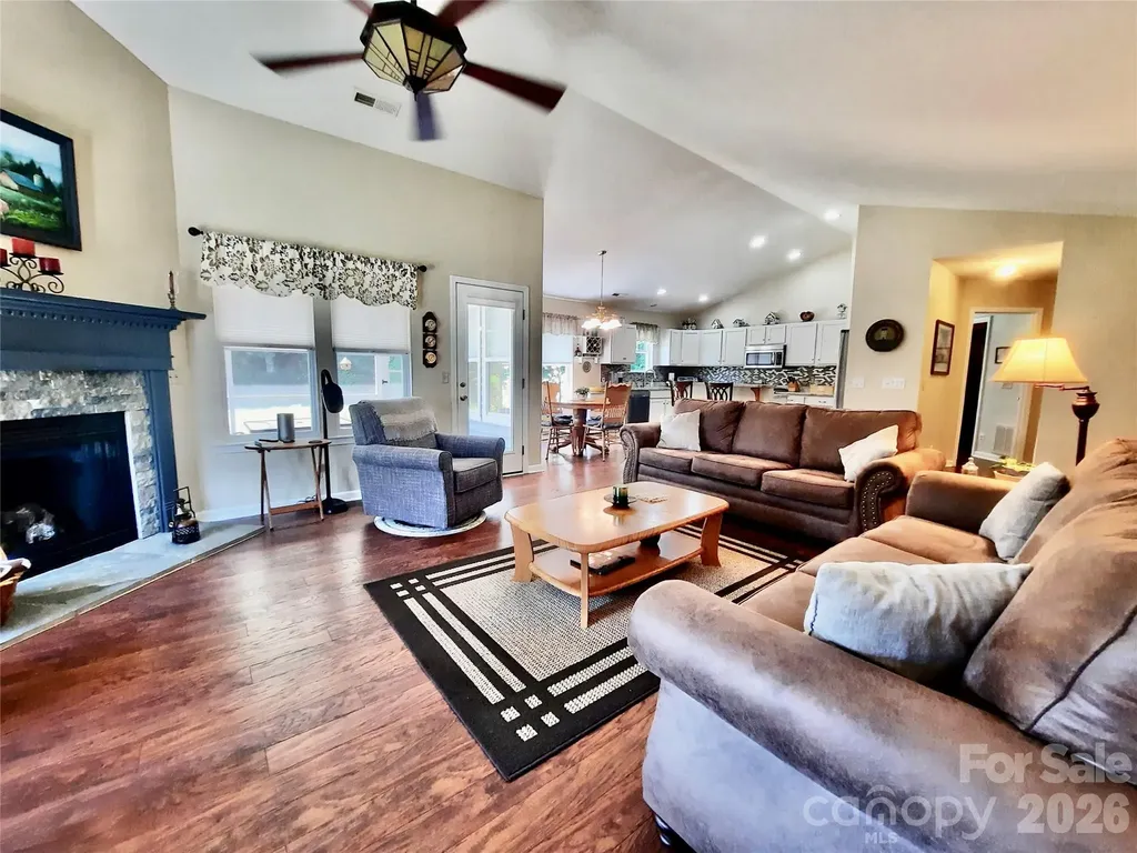 208 Snowy Egret Way Hendersonville NC 28792