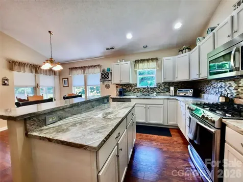 208 Snowy Egret Way Hendersonville NC 28792