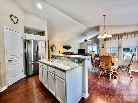 208 Snowy Egret Way Hendersonville NC 28792