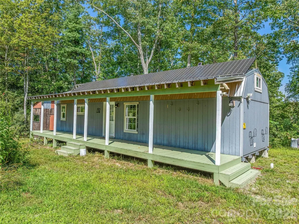 632 Justus Case Mountain Place Hendersonville NC 28792