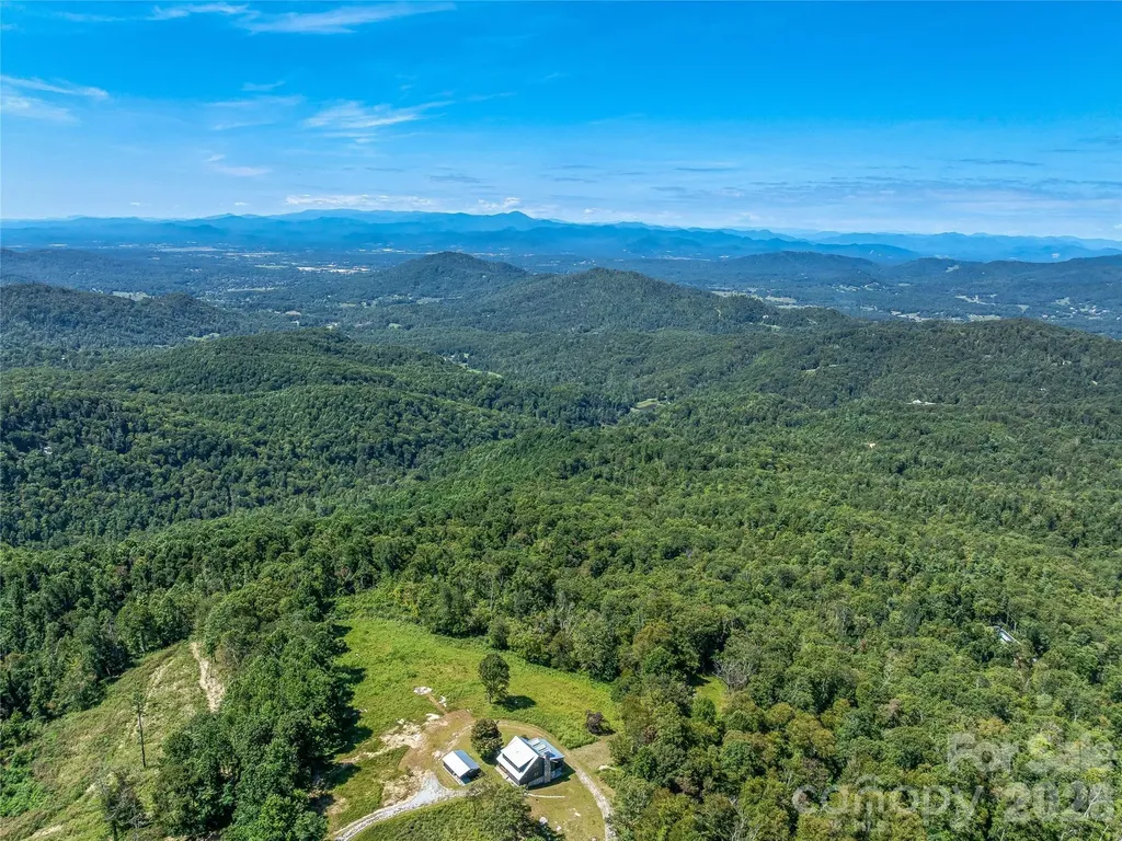 632 Justus Case Mountain Place Hendersonville NC 28792