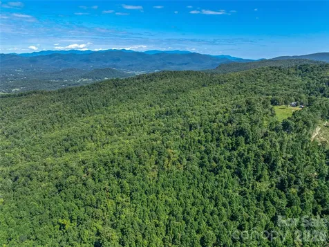 632 Justus Case Mountain Place Hendersonville NC 28792