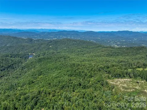 632 Justus Case Mountain Place Hendersonville NC 28792