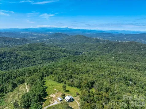 632 Justus Case Mountain Place Hendersonville NC 28792