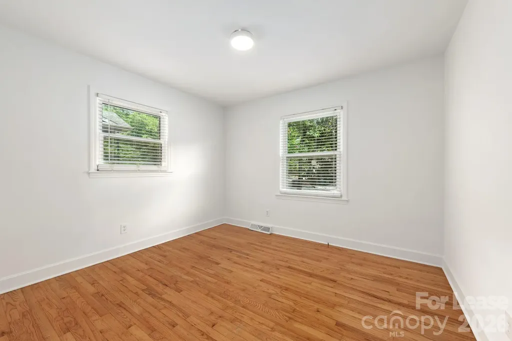 1129 Eastview Drive Charlotte NC 28211