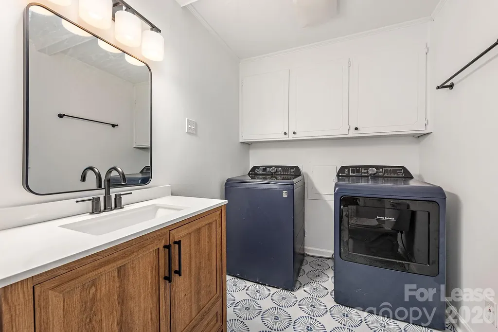 1129 Eastview Drive Charlotte NC 28211