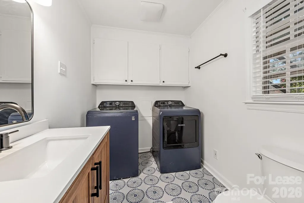 1129 Eastview Drive Charlotte NC 28211