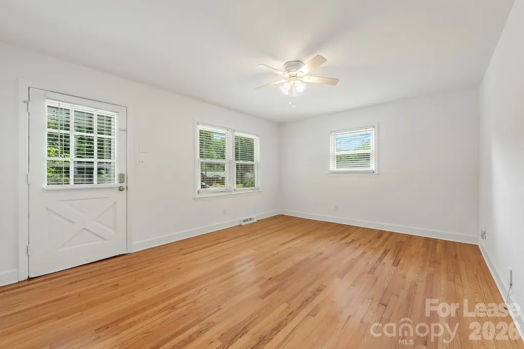 1129 Eastview Drive Charlotte NC 28211