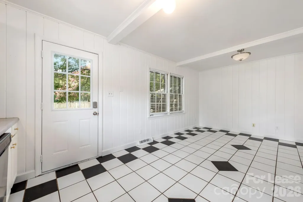 1129 Eastview Drive Charlotte NC 28211