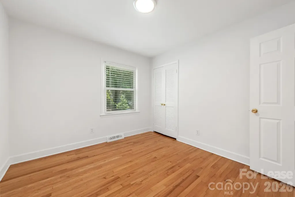 1129 Eastview Drive Charlotte NC 28211