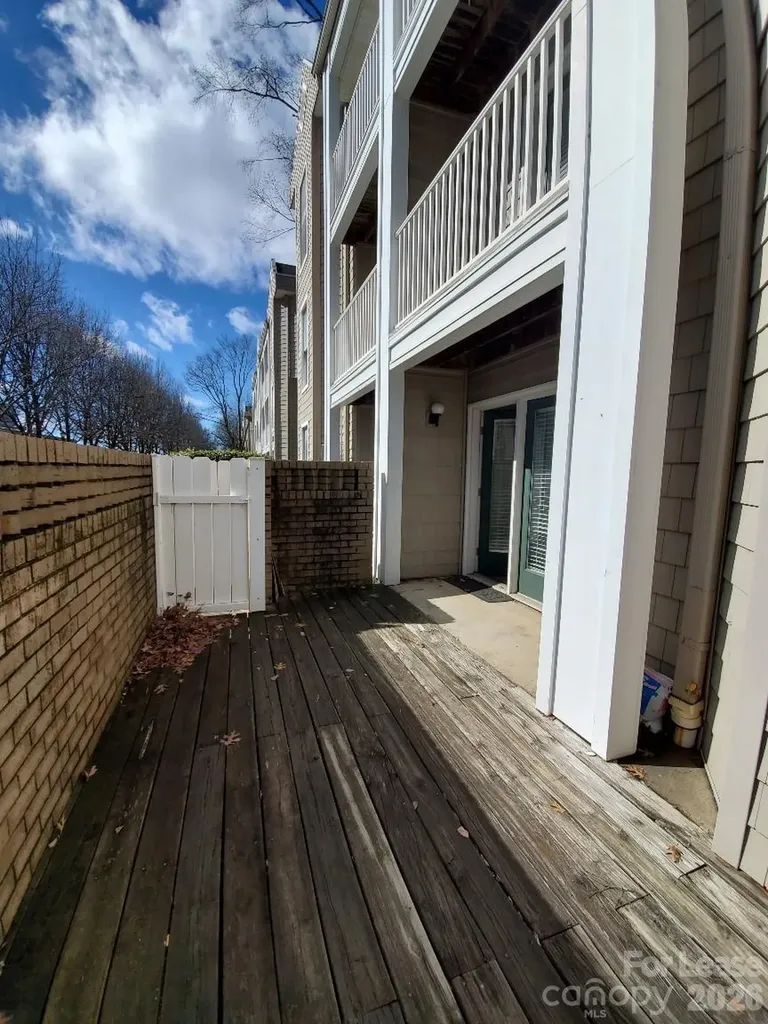 230 S Cedar Street Charlotte NC 28202