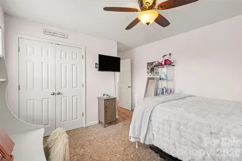 3324 Brackhill Street Davidson NC 28036