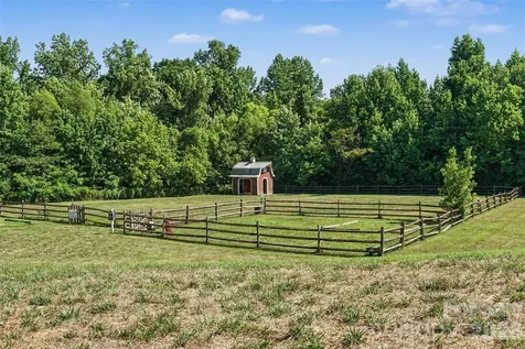 3324 Brackhill Street Davidson NC 28036