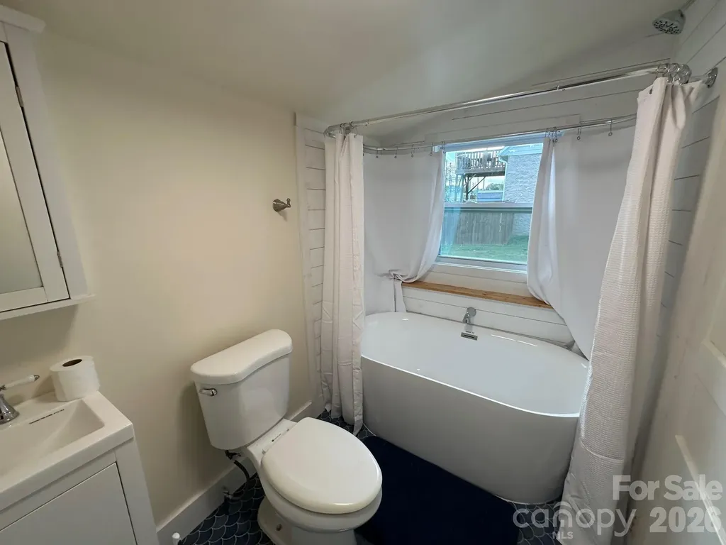 302 Catawba Avenue Hickory NC 28601