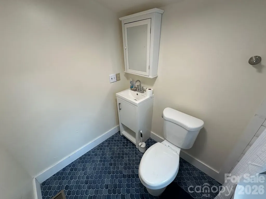 302 Catawba Avenue Hickory NC 28601