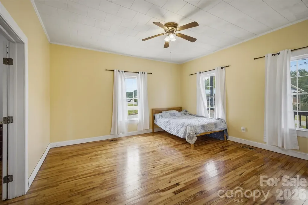 302 Catawba Avenue Hickory NC 28601