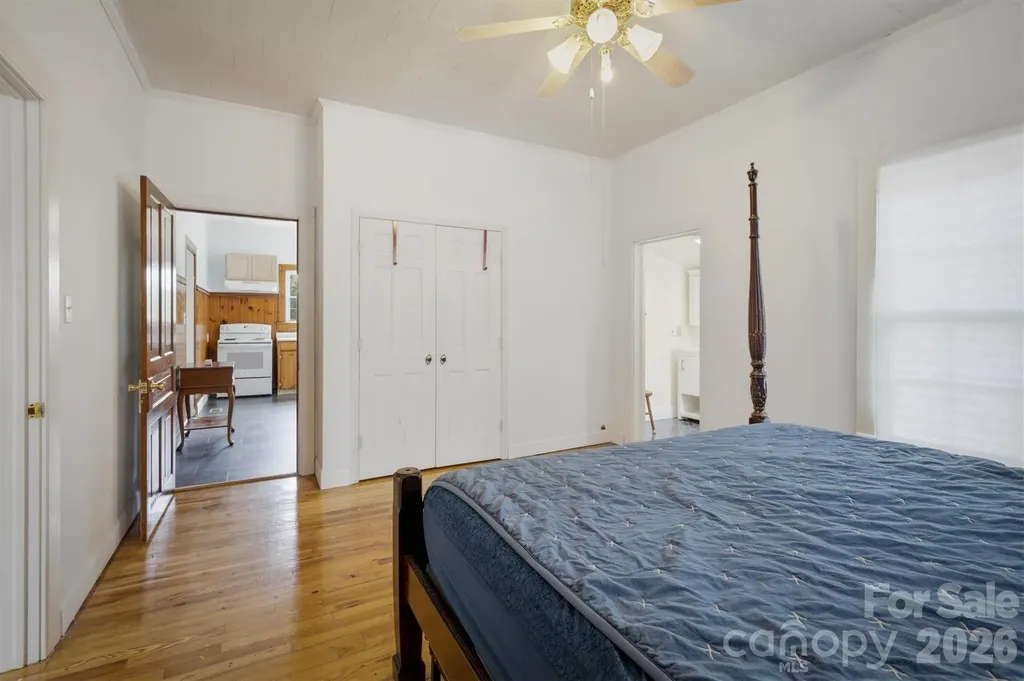 302 Catawba Avenue Hickory NC 28601