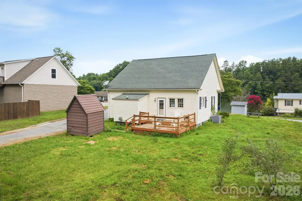 302 Catawba Avenue Hickory NC 28601
