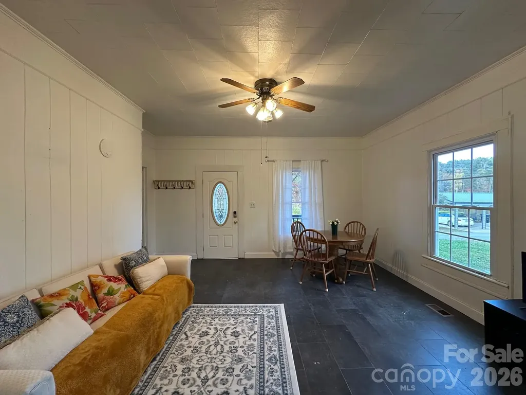 302 Catawba Avenue Hickory NC 28601