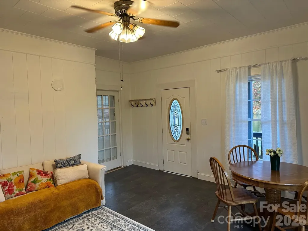 302 Catawba Avenue Hickory NC 28601