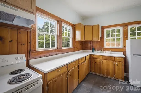 302 Catawba Avenue Hickory NC 28601