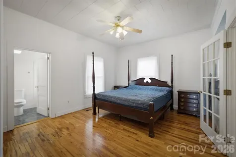 302 Catawba Avenue Hickory NC 28601