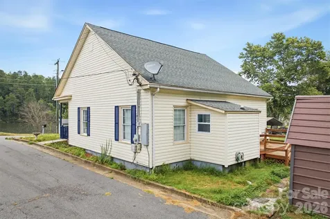 302 Catawba Avenue Hickory NC 28601